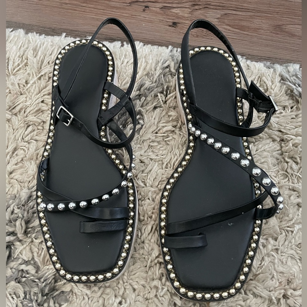 Gianni Bini Women’s sandals- size 9, Chary Zee